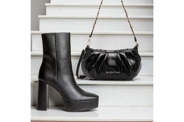 Σετ Γυναικείο Με Έκπτωση