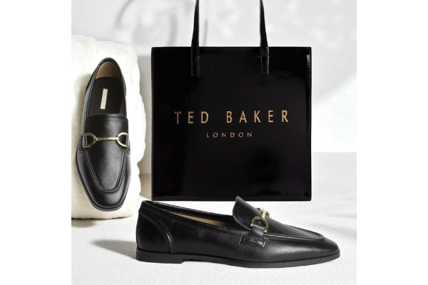 Σετ Γυναικείο Με Έκπτωση