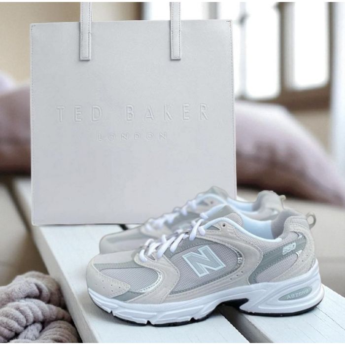 Σετ Γυναικείο Με Έκπτωση